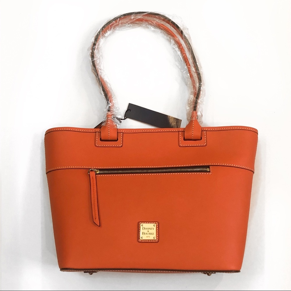 🚫SOLD🚫 Dooney & Bourke Beacon Leather Zip Tote - Picture 3 of 7